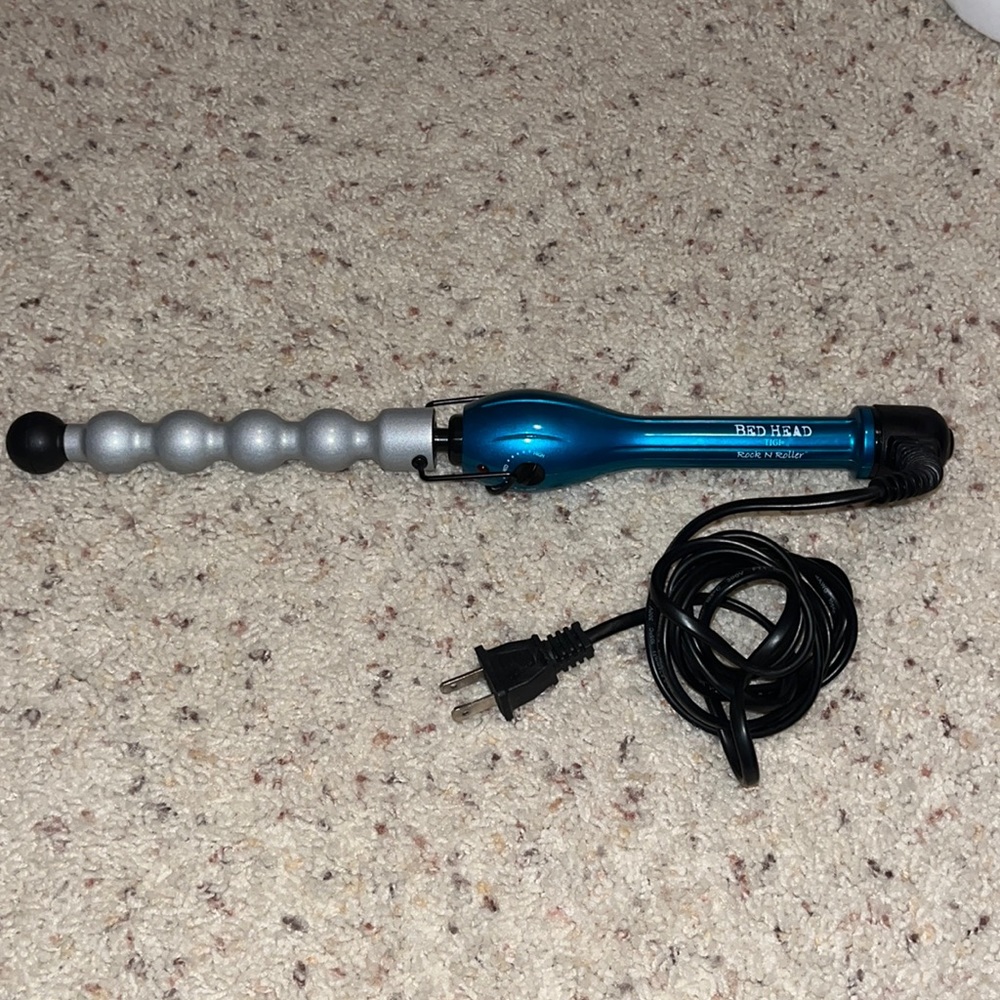 bed head rock n roller, curling iron